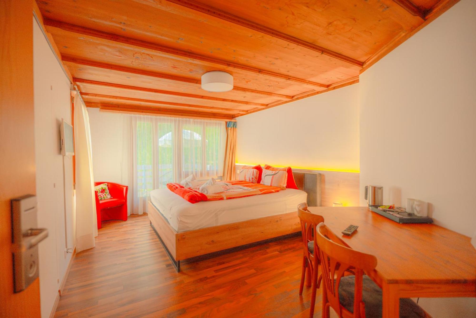 Hotel Wildbach Brienz Brienz  Esterno foto